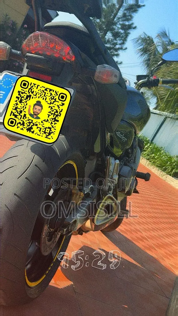 Honda Hornet 2017 Black · Photo 1