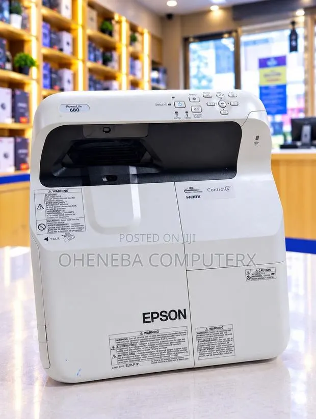 Epson EB-695Wi LCD Conference PROJECTOR · Photo 1
