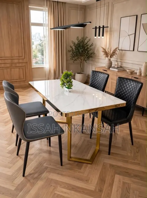 Marble Table and 4 Chairs · Photo 1