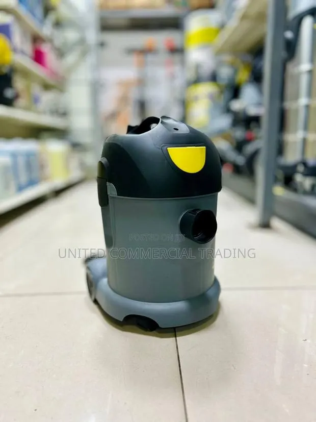 Dry Vacuum Cleaner Karcher · Photo 1