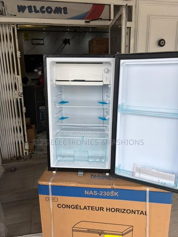 Nasco 93 Liters Table Top Fridge · Photo 1