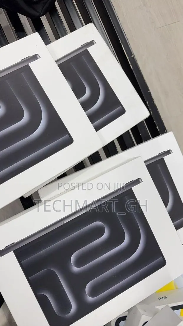 New Laptop Apple MacBook Pro 2026 M5 Pro 24GB Apple M5 Pro SSD 1T · Photo 1