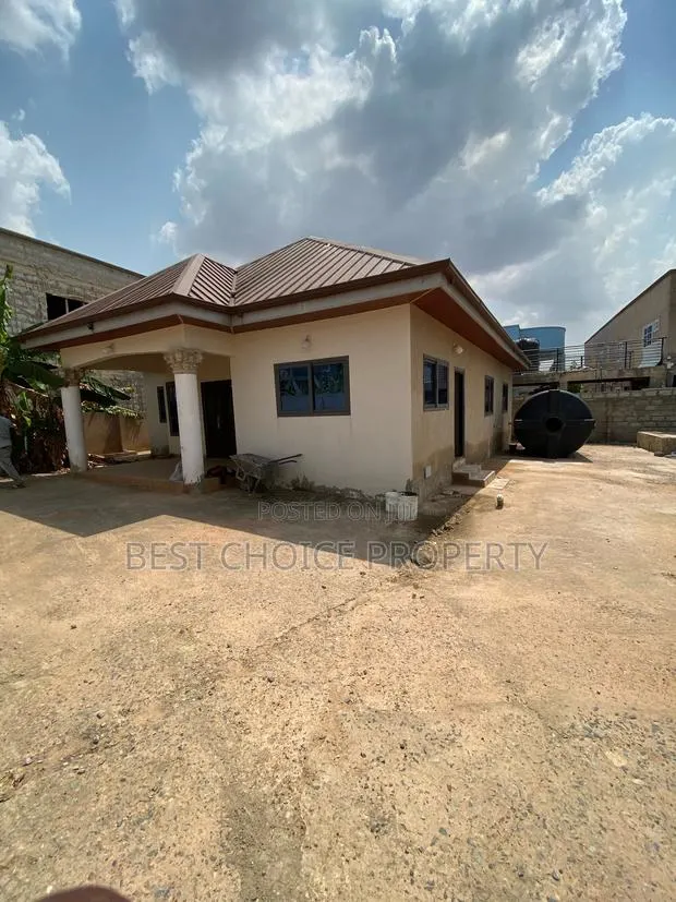 3bdrm Apartment in Adenta Commandos for rent · Photo 1