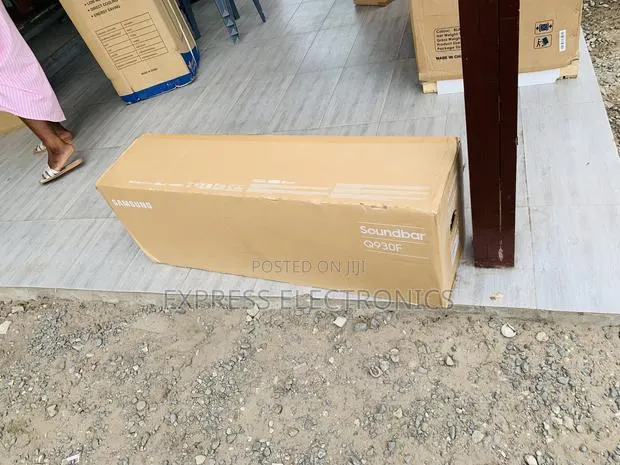 Q-Series Soundbar HW-Q930F 9.1.4 Ch Subwoofer & Rear Speaker Samsung · Photo 1