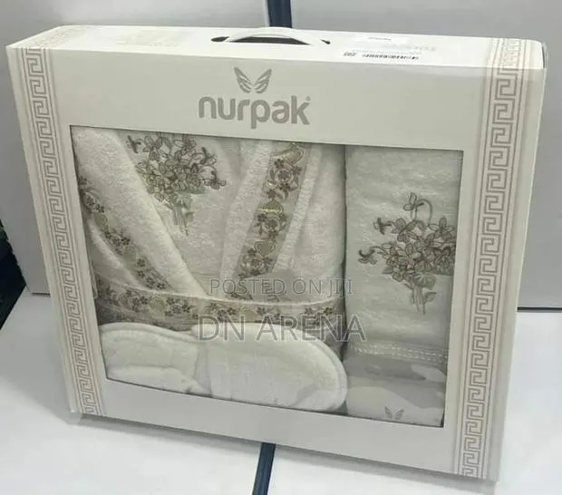 Unisex Robe Set Robe 2 Towels and One Bedroom Slippers Soap · Photo 1