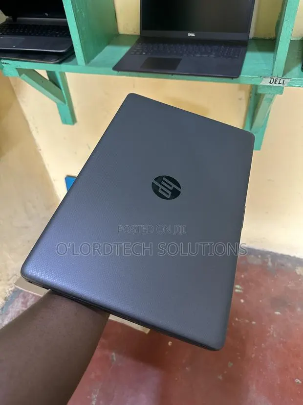 Laptop HP 255 8GB AMD SSD 256GB · Photo 1