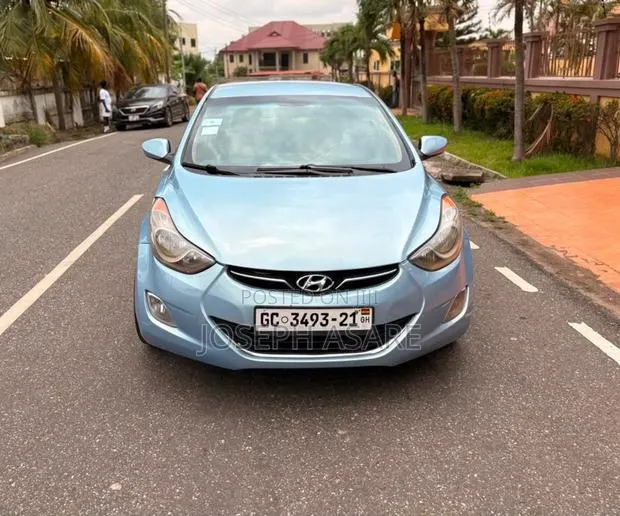 Hyundai Elantra 2013 · Photo 1