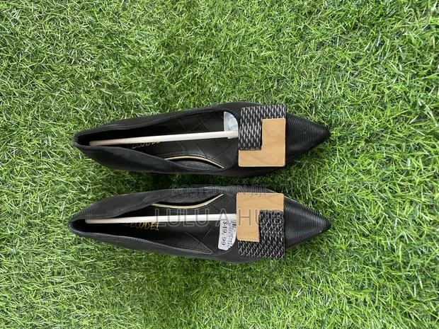 Office Shoes · Photo 1