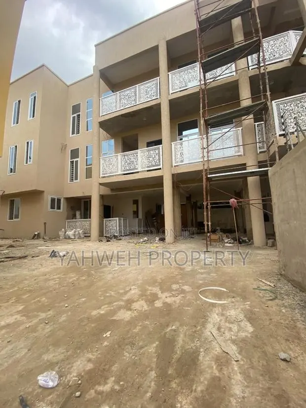 2bdrm Apartment in Batsonaa, Baatsona Total for rent · Photo 1