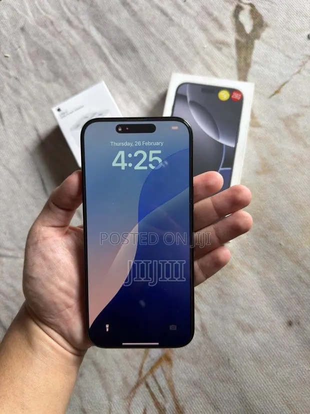 Apple iPhone 16 Pro Max 512 GB Black · Photo 1