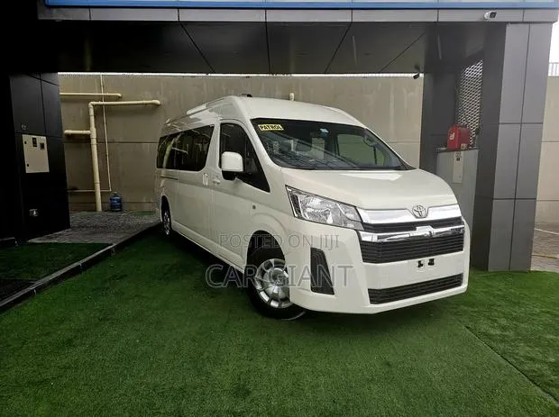 Toyota HiAce 2024 White · Photo 1