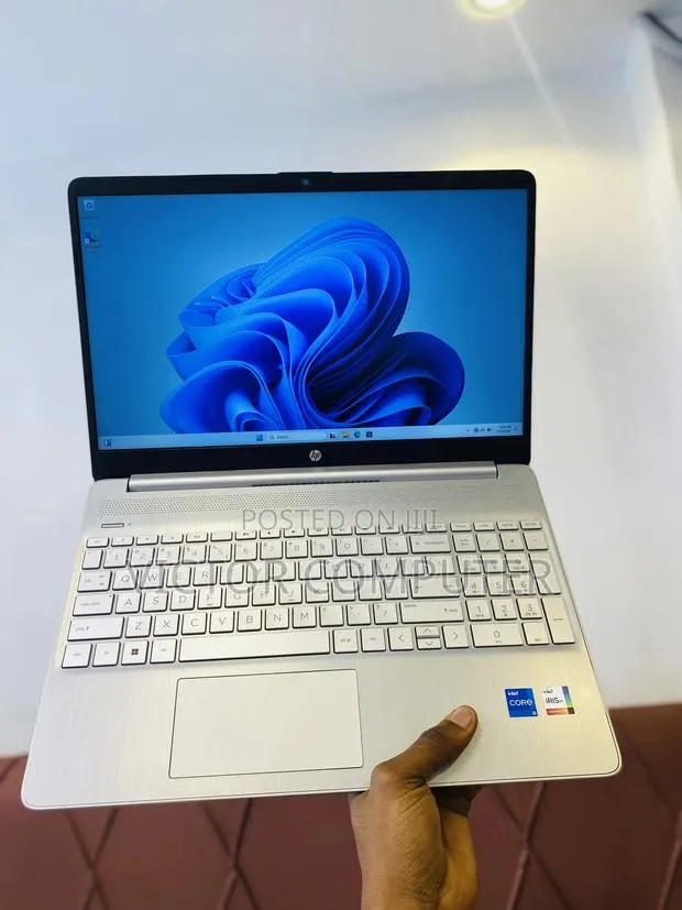 Laptop HP 15 8GB Intel Core i5 SSD 256GB · Photo 1