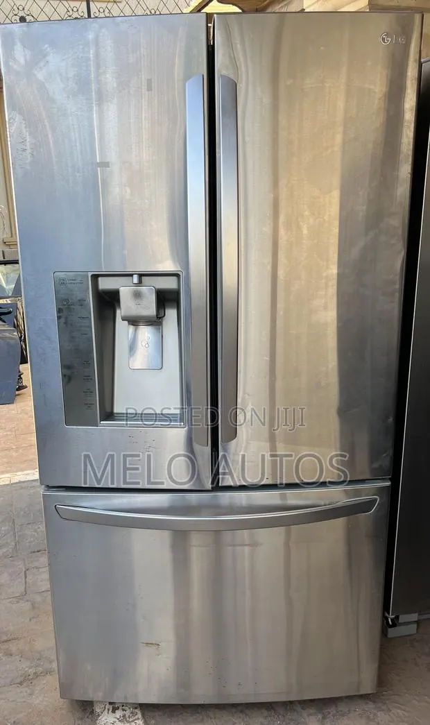 LG French Door / 3-Door Refrigerator · Photo 1