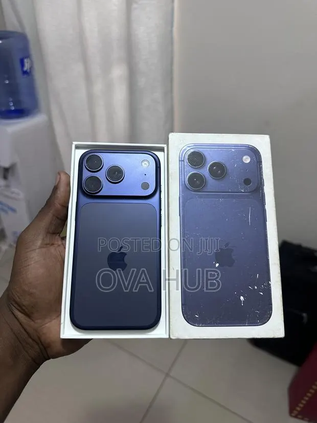 Apple iPhone 17 Pro 256 GB Blue · Photo 1