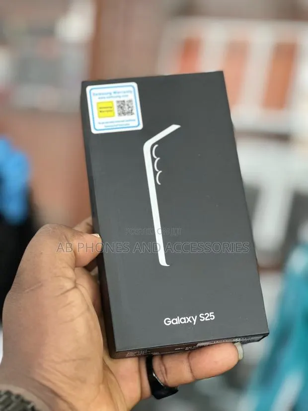 New Samsung Galaxy S25 256 GB Blue · Photo 1