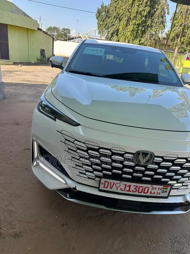 Changan UNI-K 2023 White · Photo 1