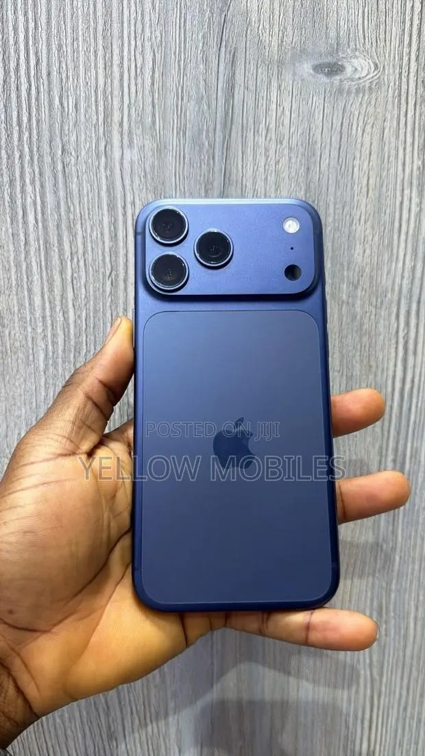 Apple iPhone 17 Pro 256 GB Orange · Photo 1