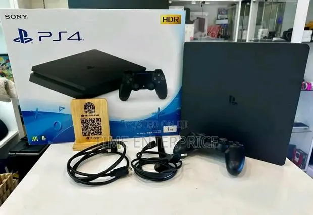 Play Station 4 Slim · Photo 1