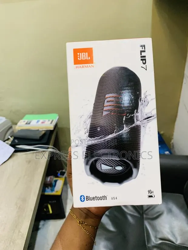 Purchase the New JBL Flip 7 | Portable Waterproof and Drop-Proof · Photo 1