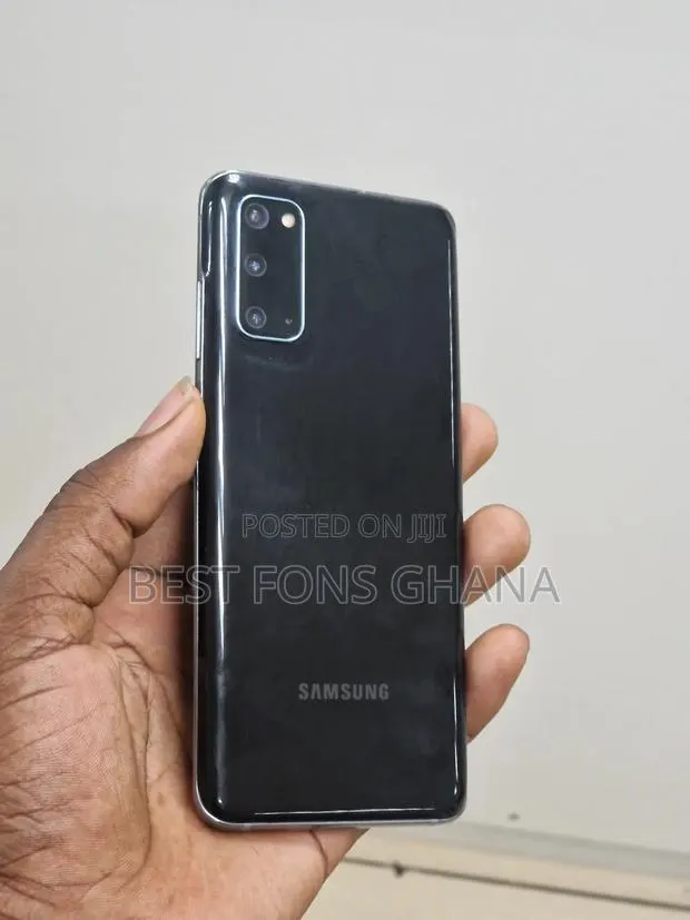 Samsung Galaxy S20 128 GB Black · Photo 1