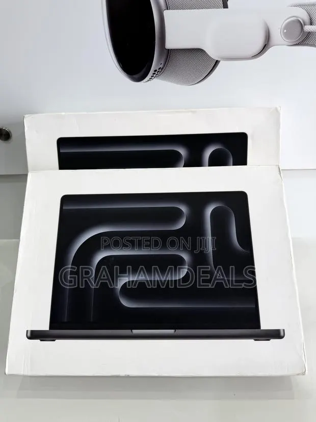 New Laptop Apple MacBook Pro 2023 M3 Pro 18GB Apple M3 Pro SSD 1T · Photo 1