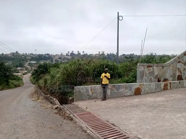 8 Plots of Land at Aburi Obosomase for Sale · Photo 1