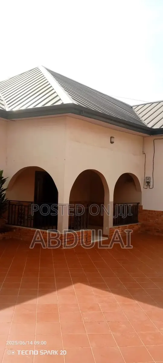 4 Bedroom Self Compound Paraku Estate · Photo 1