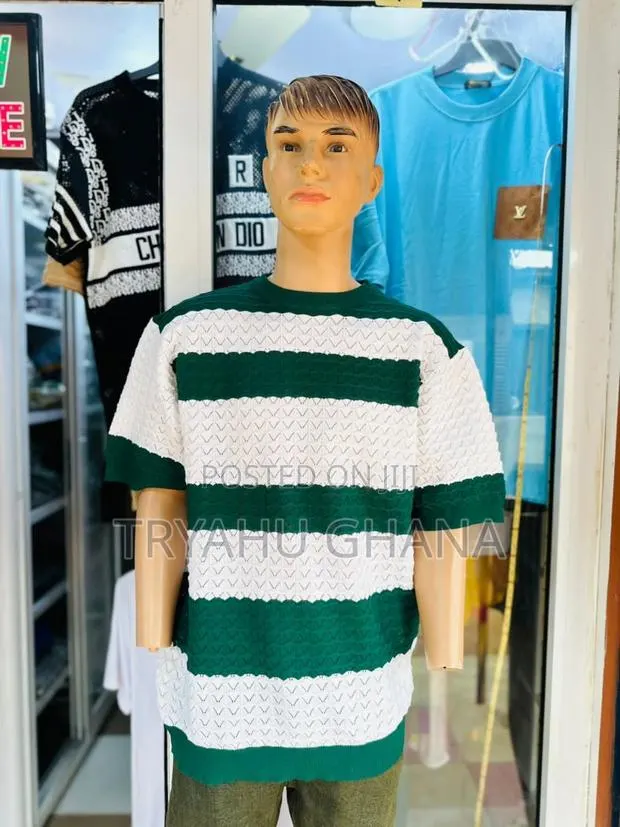Best Deals for Latest Mens Green and White Fashionable Tops · Photo 1