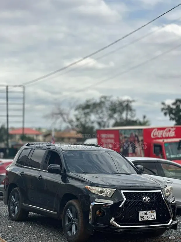 Toyota Highlander 2011 Black · Photo 1