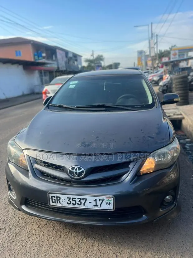 Toyota Corolla 2013 Black · Photo 1