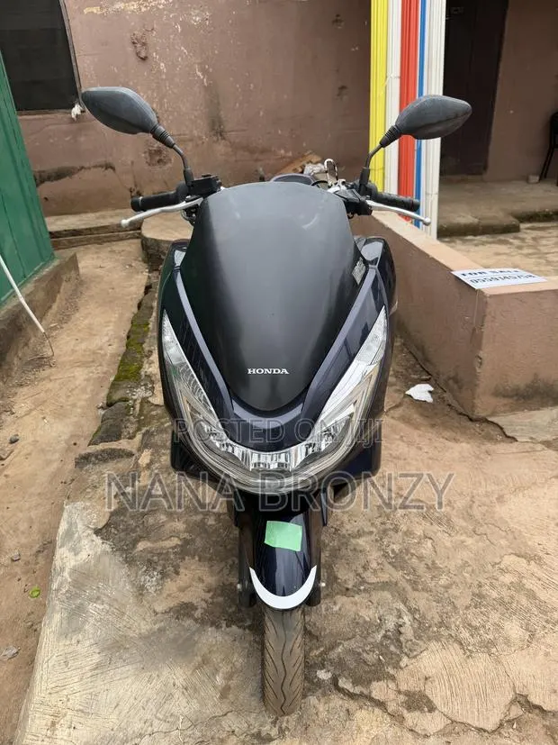 Honda 2020 Blue · Photo 1