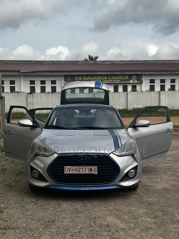 Hyundai Veloster 2013 Silver · Photo 1