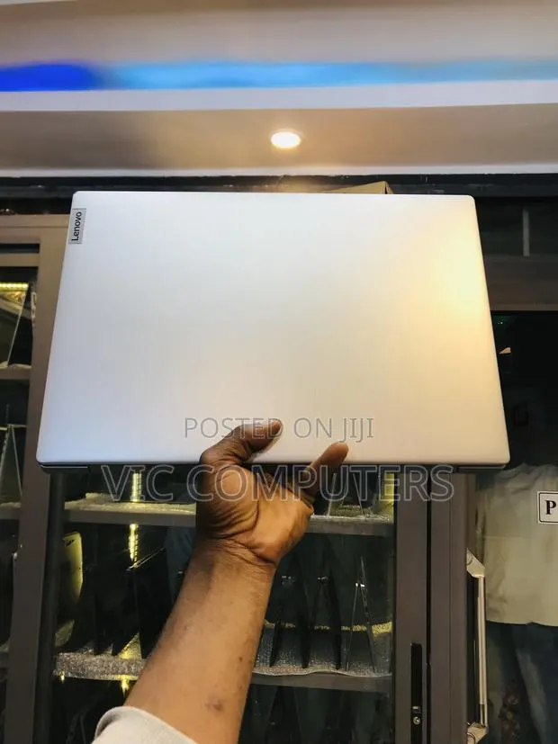 Laptop Lenovo Ideapad 3 8GB Intel Core i3 SSD 512GB · Photo 1