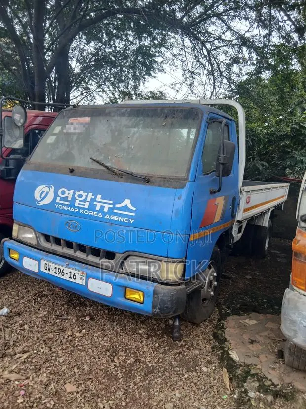 Super Strong and Neat Kia Trade · Photo 2