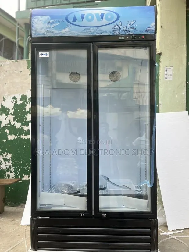 Novo Spacious Showcase Refrigerator 580 Liters · Photo 1