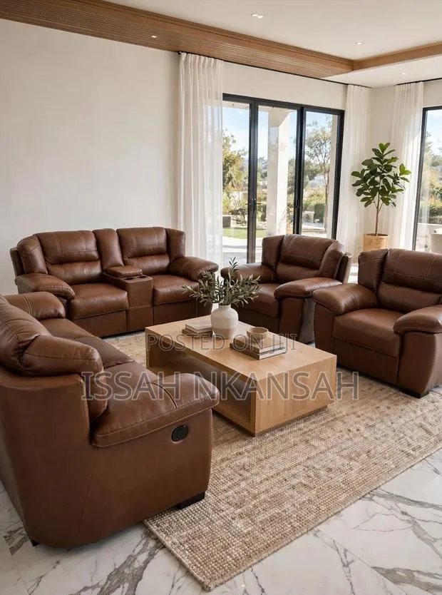 Luxury Brown Leather Chairs · Photo 1