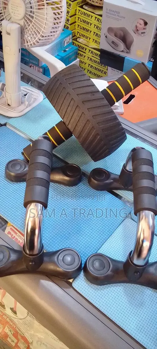 Ab Roller and Push Up Bars · Photo 1