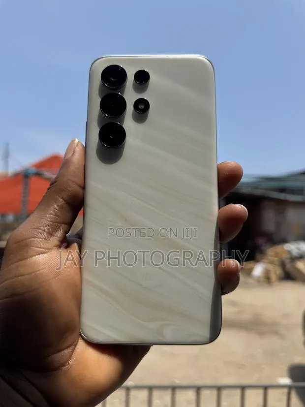 New Itel S26 Ultra 256 GB Gold · Photo 1