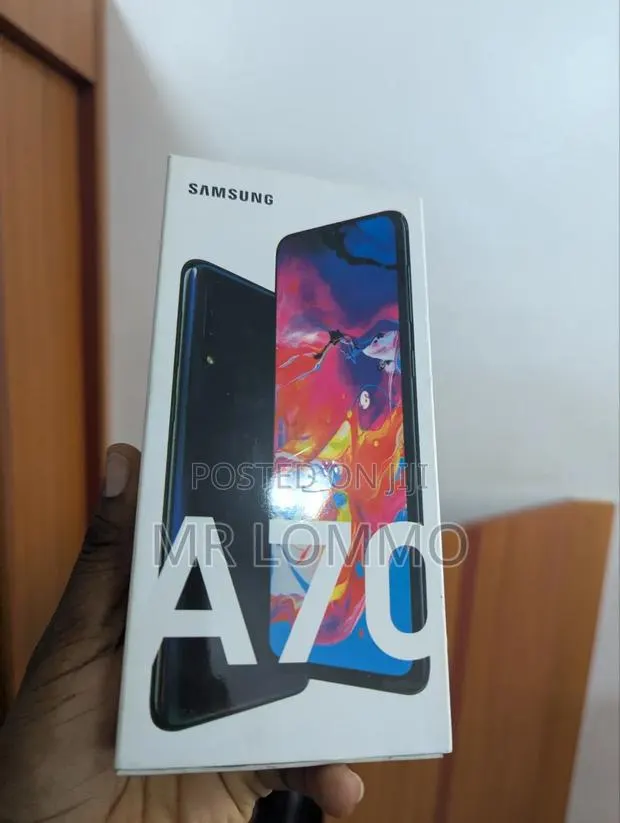 New Samsung Galaxy A70 128 GB Black · Photo 1