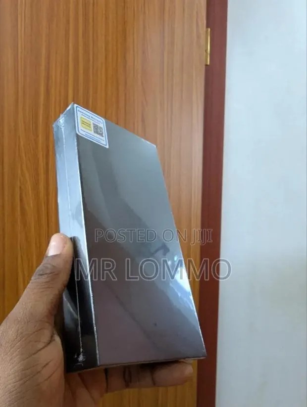 New Samsung Galaxy S22 Ultra 128 GB Black · Photo 1