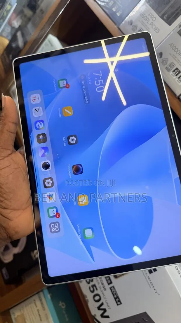 New Lenovo Yoga Tab 256 GB Silver · Photo 1