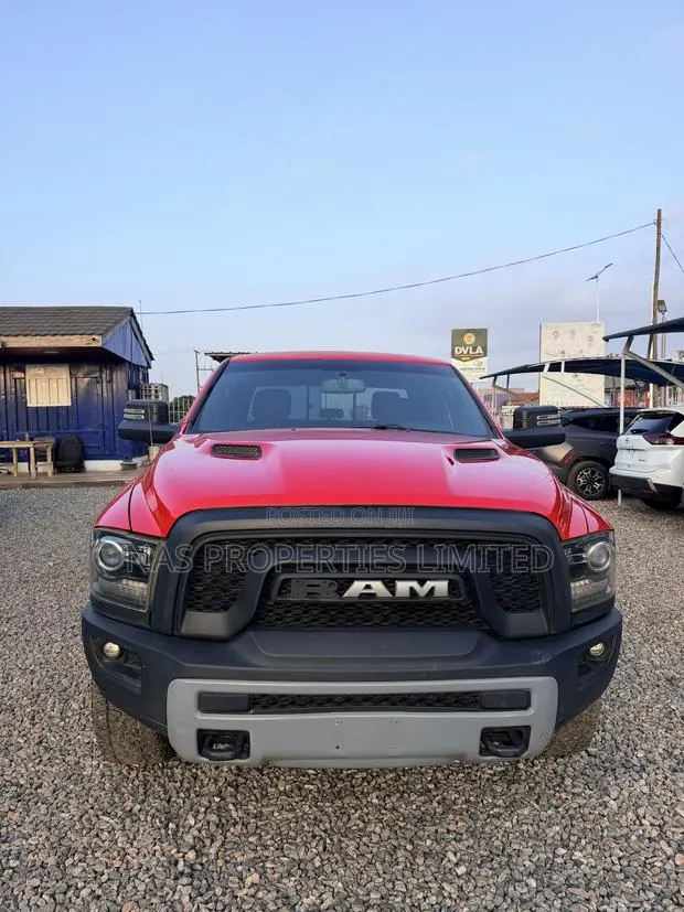 RAM 1500 2016 Red · Photo 1