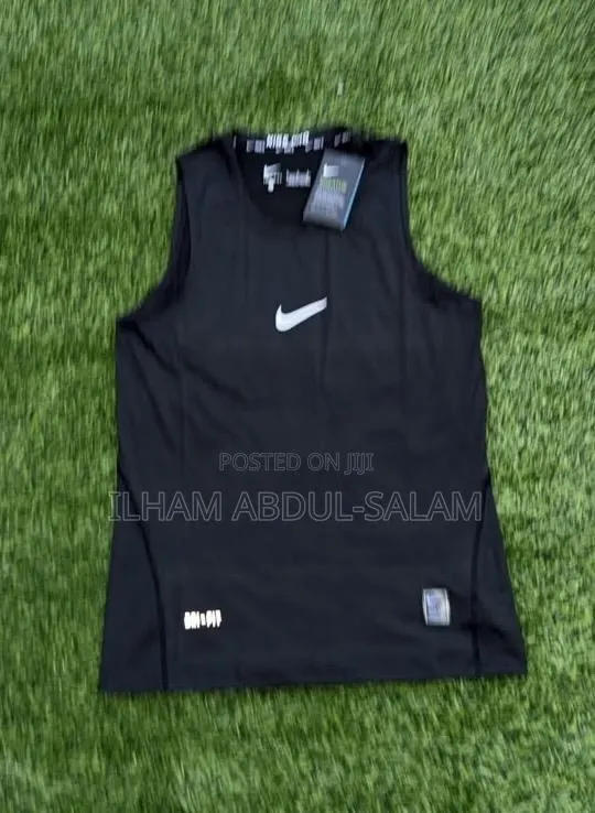 Nike Sleeveless · Photo 1