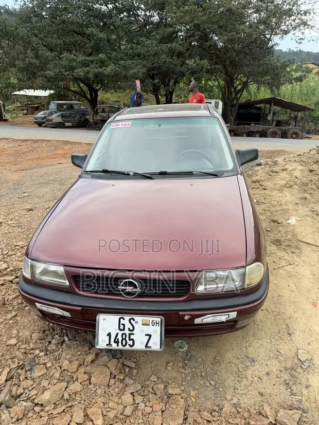 Opel Astra 1.6 1998 Burgundy · Photo 1