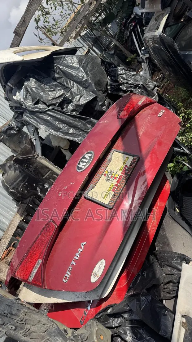 Kia Optima 2010,2011,2012,2013 Boot / Tailgate Complete · Photo 1