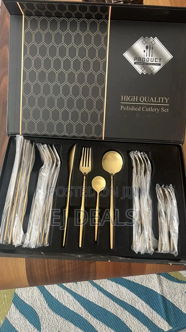 Cutlery Set High Quality Gold Plated · Photo 2