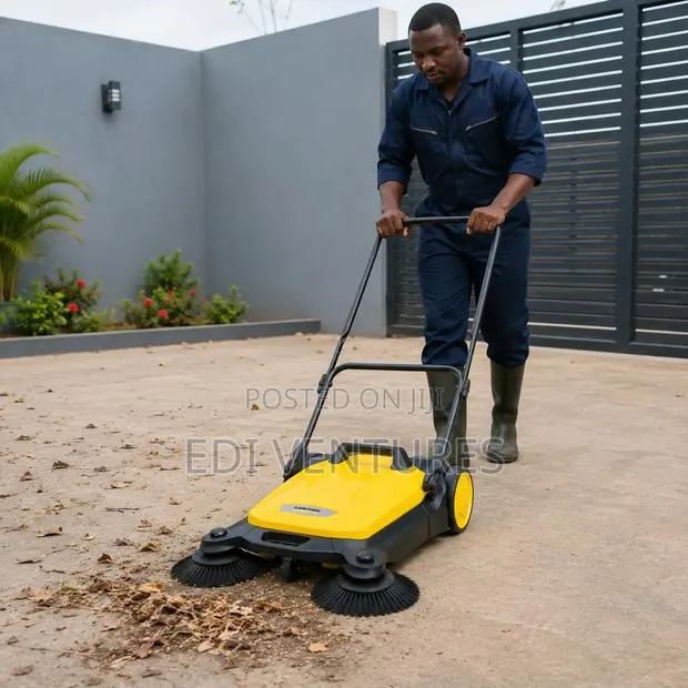 Karcher S4 Twin Sweeper · Photo 1