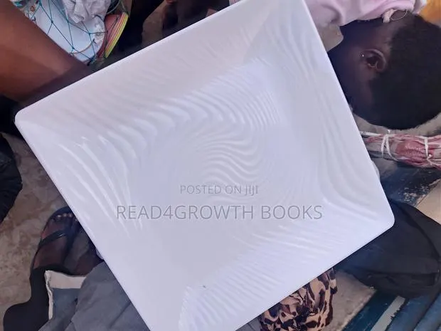 Melamine Ware White Square Plate · Photo 1
