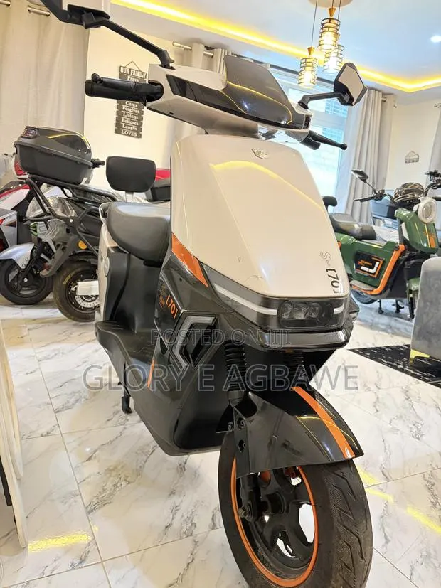 New Motorcycle 2026 Silver · Photo 1