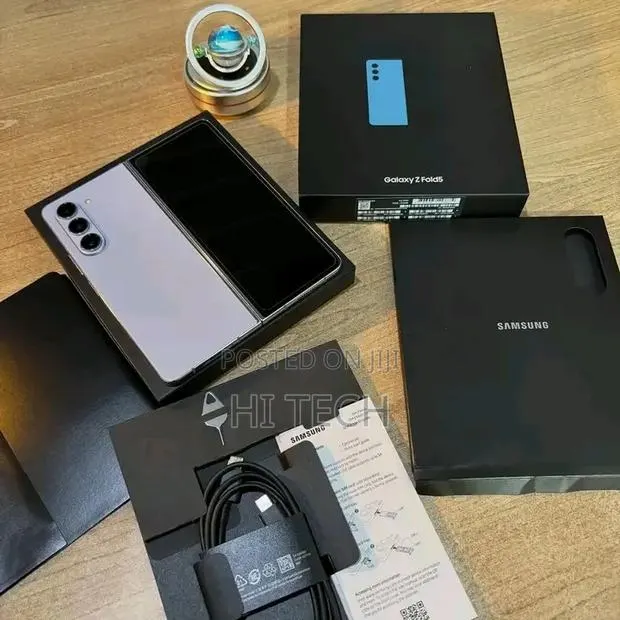 New Samsung Galaxy Z Fold7 1 TB Gray · Photo 1